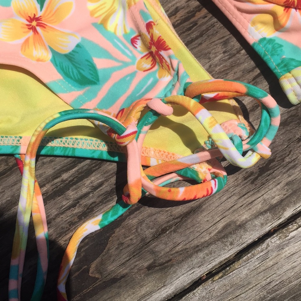 Neon floral bikini - Picture 2 of 4